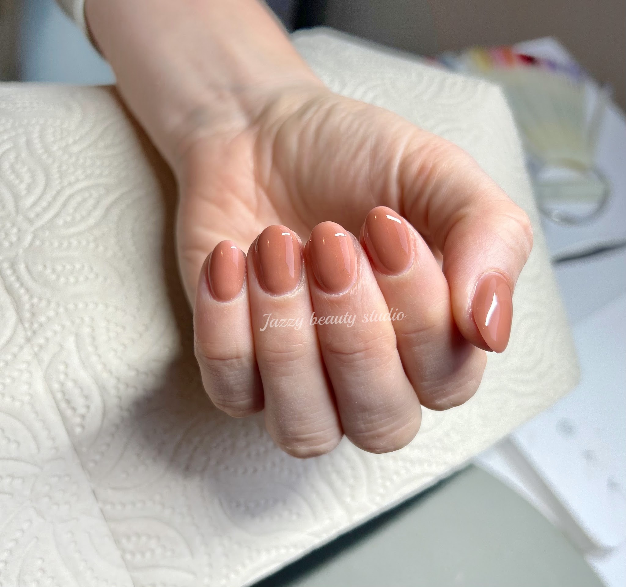 BIAB in een warme nude tint